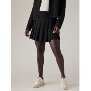 Athleta Women's Endless Pleated Black Moisture Wicking Skort Size 6 NWT